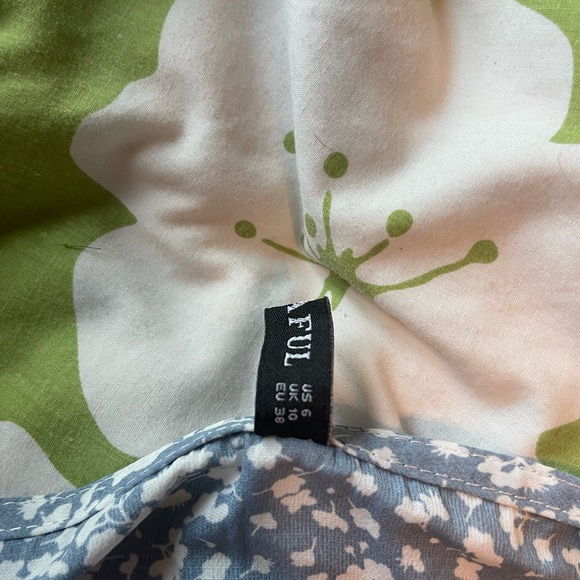 Blue Floral Wrap Around Crop Top/Blouse - Picture 3 of 3